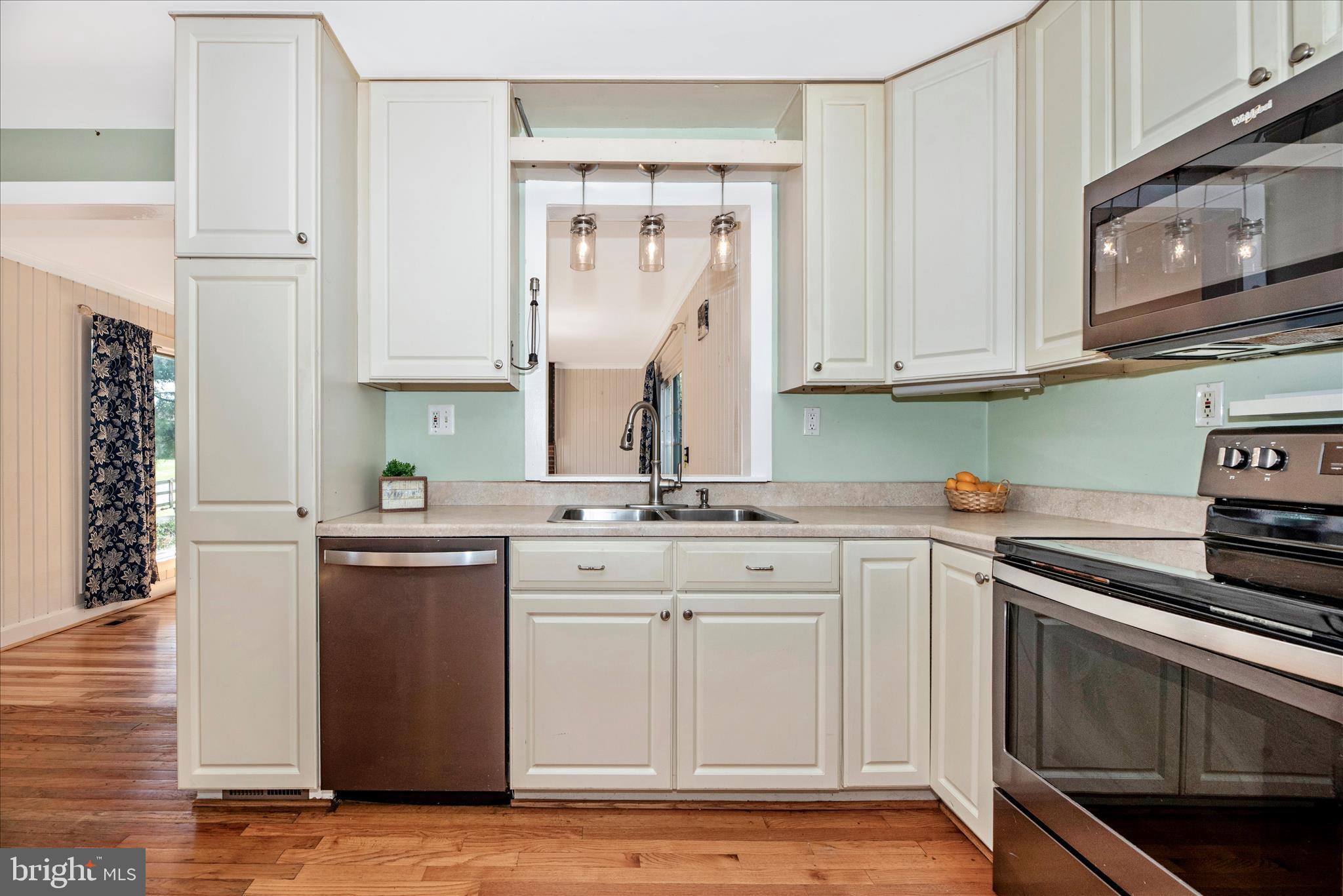 1403 Streaker Road Sykesville, MD 21784 - Photo 20 of 57 Kitchen