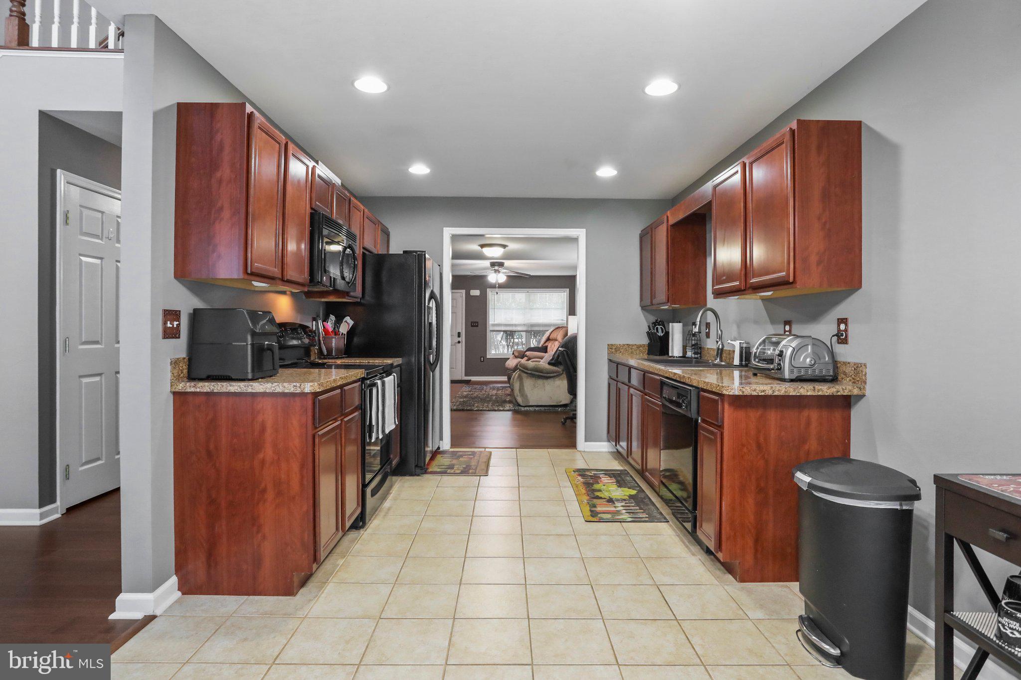 16 Fuzzy Tail Drive Ranson, WV 25438 - Photo 4 of 18