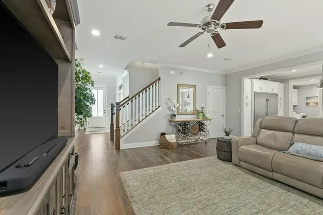 $889,000 | 208 Meadow Lake Drive, Freeport, FL 32439