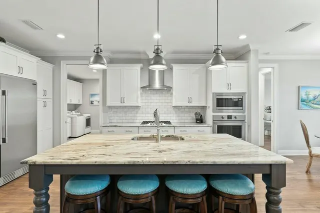 $889,000 | 208 Meadow Lake Drive, Freeport, FL 32439