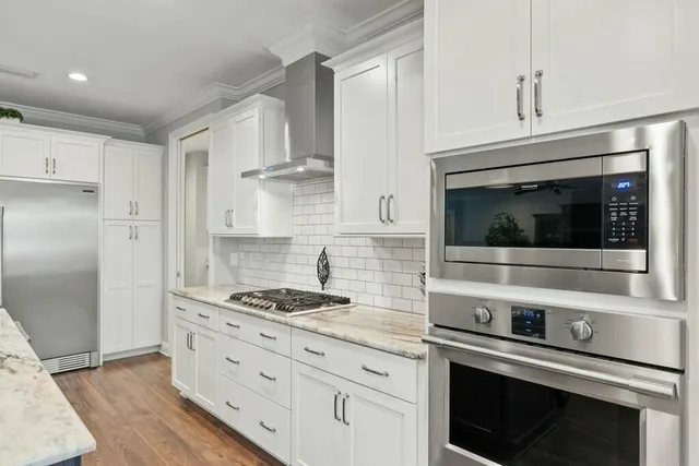 $889,000 | 208 Meadow Lake Drive, Freeport, FL 32439