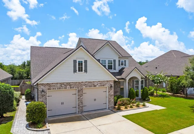 $889,000 | 208 Meadow Lake Drive, Freeport, FL 32439