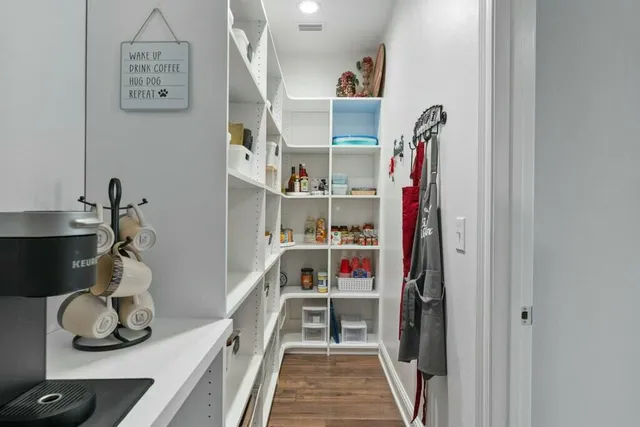 $889,000 | 208 Meadow Lake Drive, Freeport, FL 32439