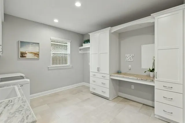 $889,000 | 208 Meadow Lake Drive, Freeport, FL 32439