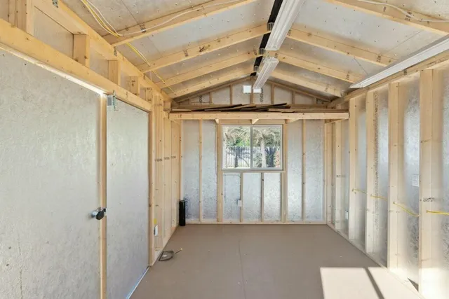 $889,000 | 208 Meadow Lake Drive, Freeport, FL 32439