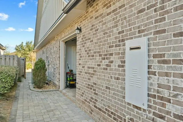 $889,000 | 208 Meadow Lake Drive, Freeport, FL 32439