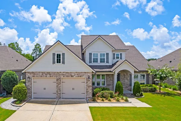 $879,900 | 208 Meadow Lake Drive, Freeport, FL 32439