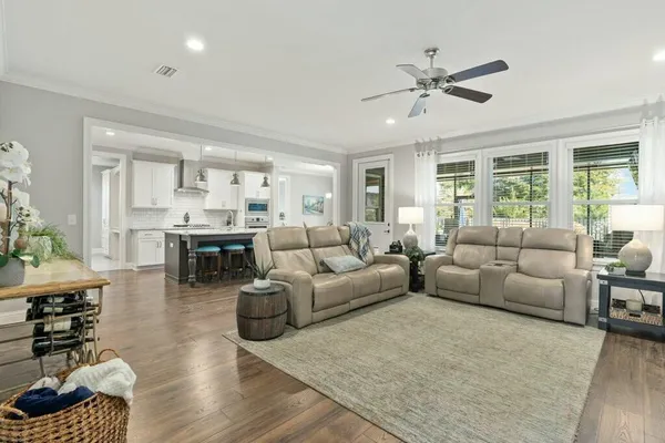 $879,900 | 208 Meadow Lake Drive, Freeport, FL 32439
