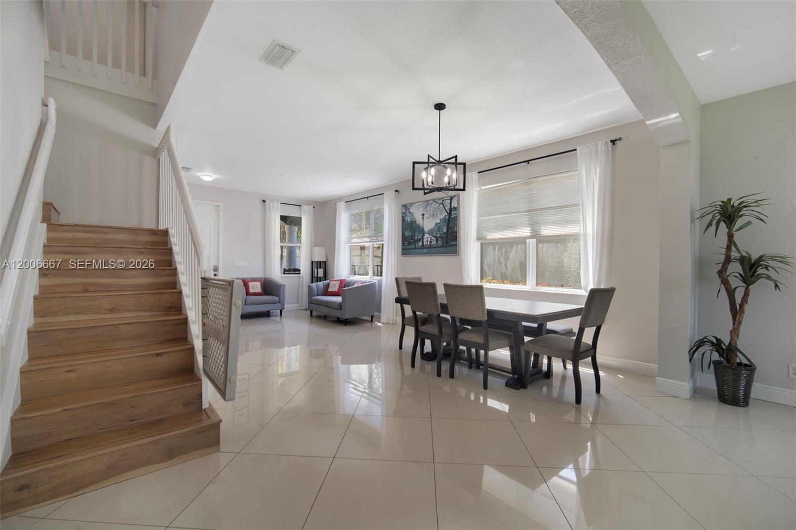 1225 Rose Gate Boulevard Riviera Beach, FL 33404 - Photo 7 of 31