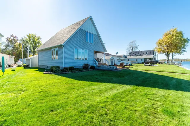 $319,900 | 94 West Waldron Lake Drive, Wawaka, IN 46794