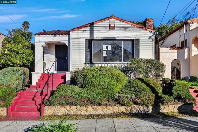 $699,000 | 1711-1711 Carleton Street, Berkeley, CA 94703