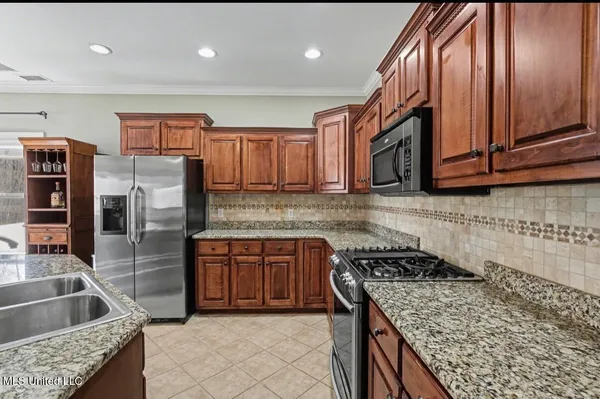 $439,900 | 1884 West Keenlan Drive, Hernando, MS 38632