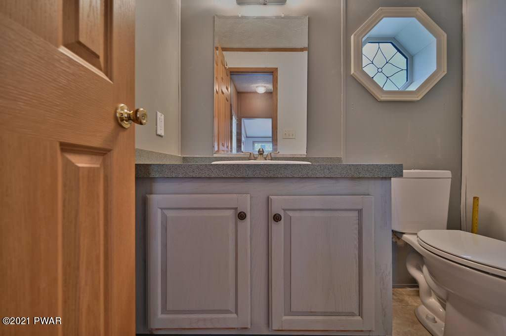 33 Oakview Lane Waymart, PA 18472 - Photo 27 of 65