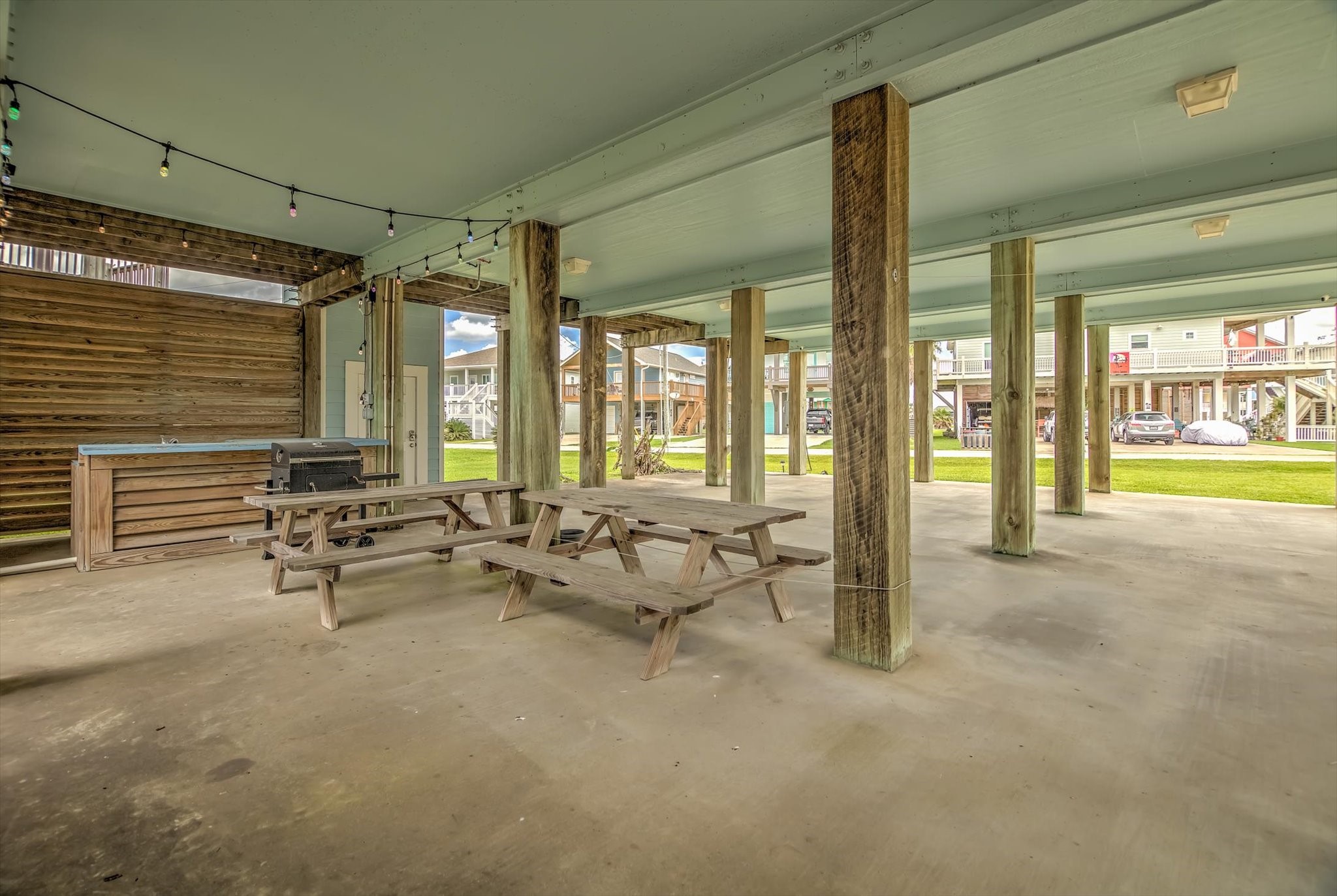2619 Tide Road Crystal Beach, TX 77650 - Photo 41 of 50 Great for entertaining