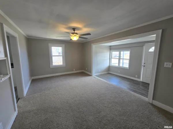 $149,900 | 1915 East Washington Street, East Peoria, IL 61611