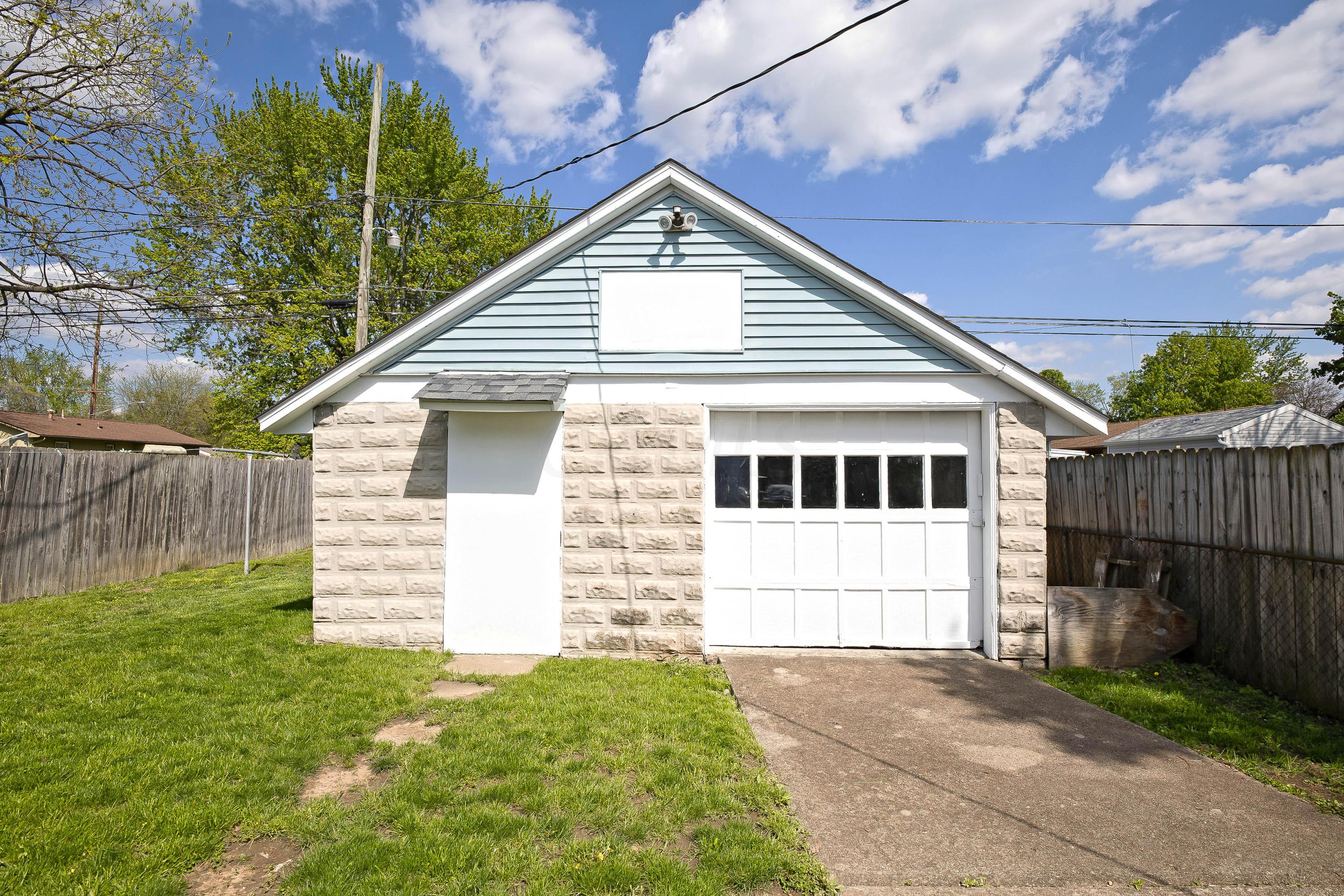 502 Elaine Road Whitehall, OH 43213 - Photo 22 of 32