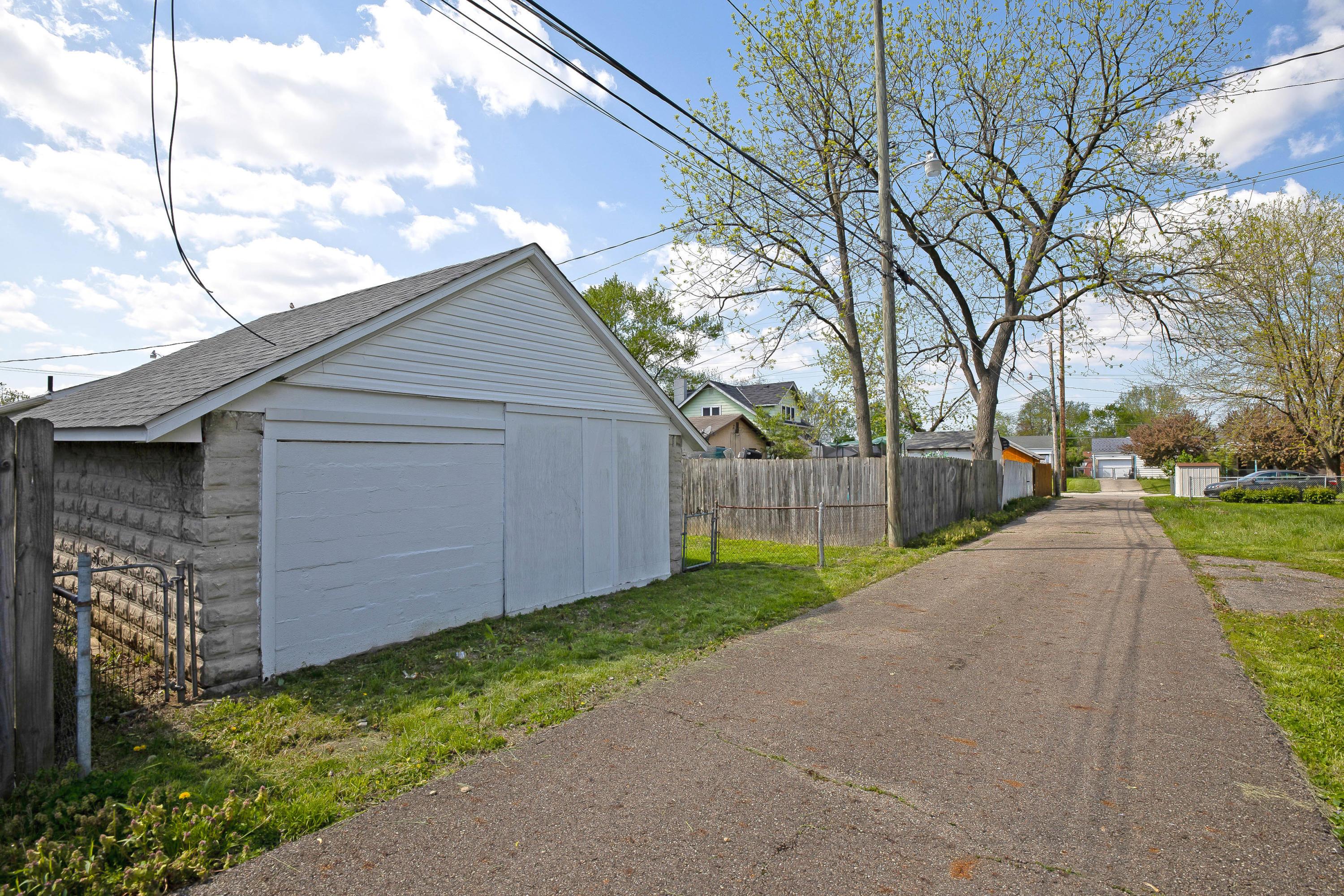 502 Elaine Road Whitehall, OH 43213 - Photo 25 of 32