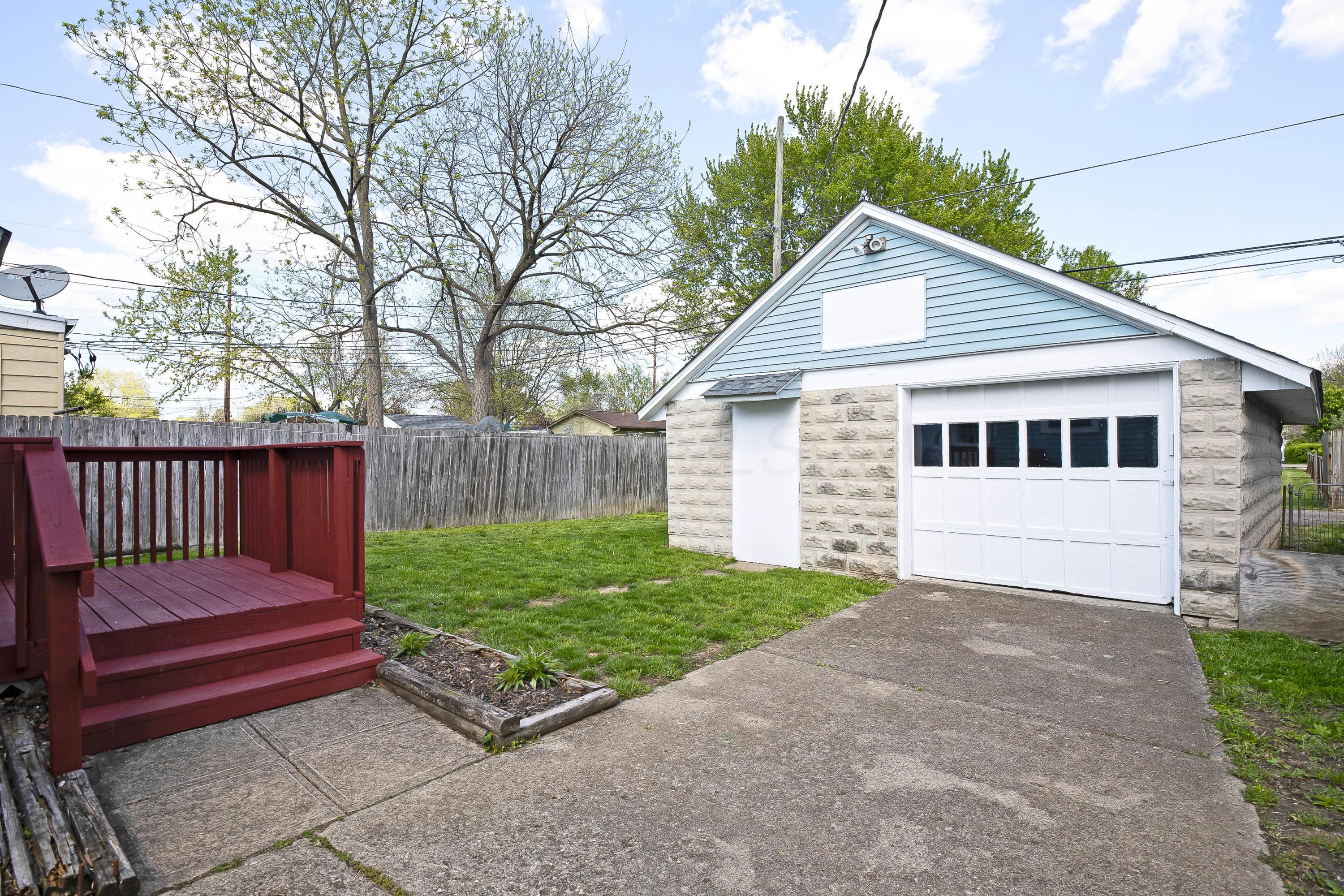 502 Elaine Road Whitehall, OH 43213 - Photo 27 of 32