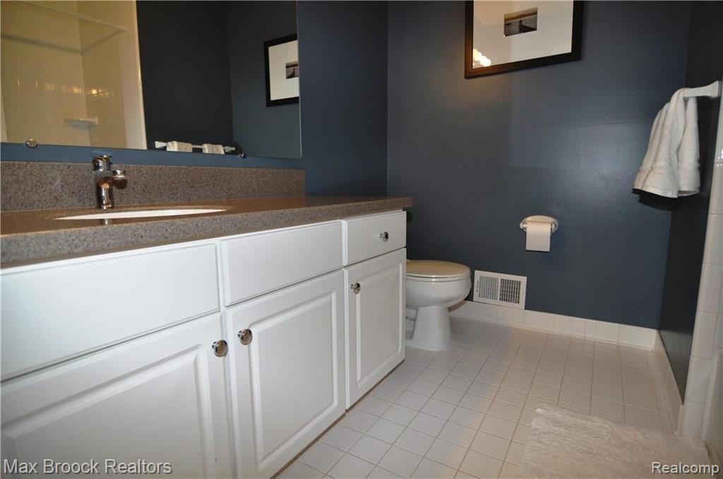 699 Twin Oaks Court Rochester Hills, MI 48307 - Photo 27 of 65