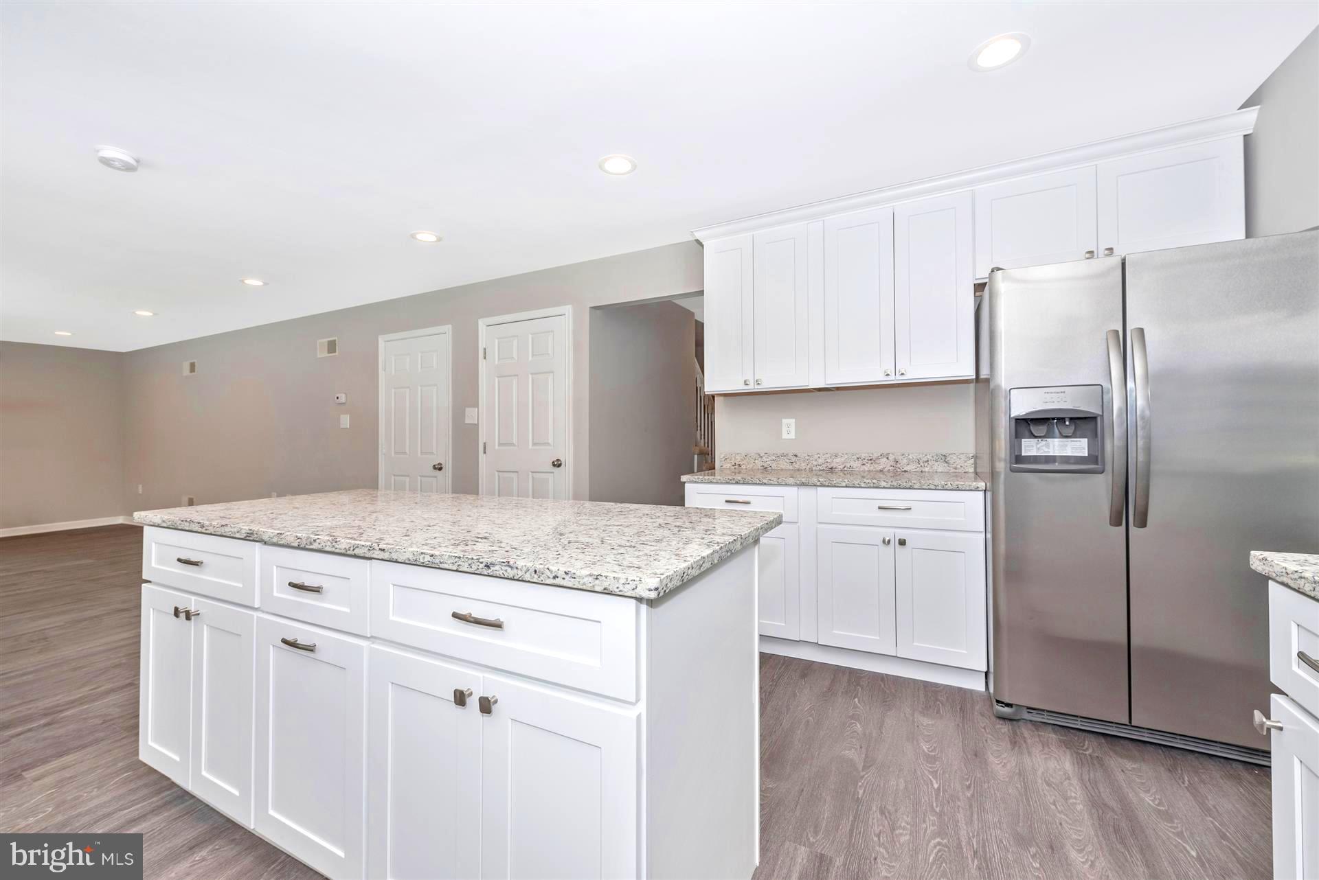 3552 Sigler Road Jefferson, MD 21755 - Photo 13 of 47 Love the white cabinets and granite