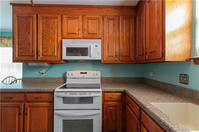 401 General George Patton Road Nashville, TN 37221 - Photo 4 of 14 Plenty of counter and cabinet space