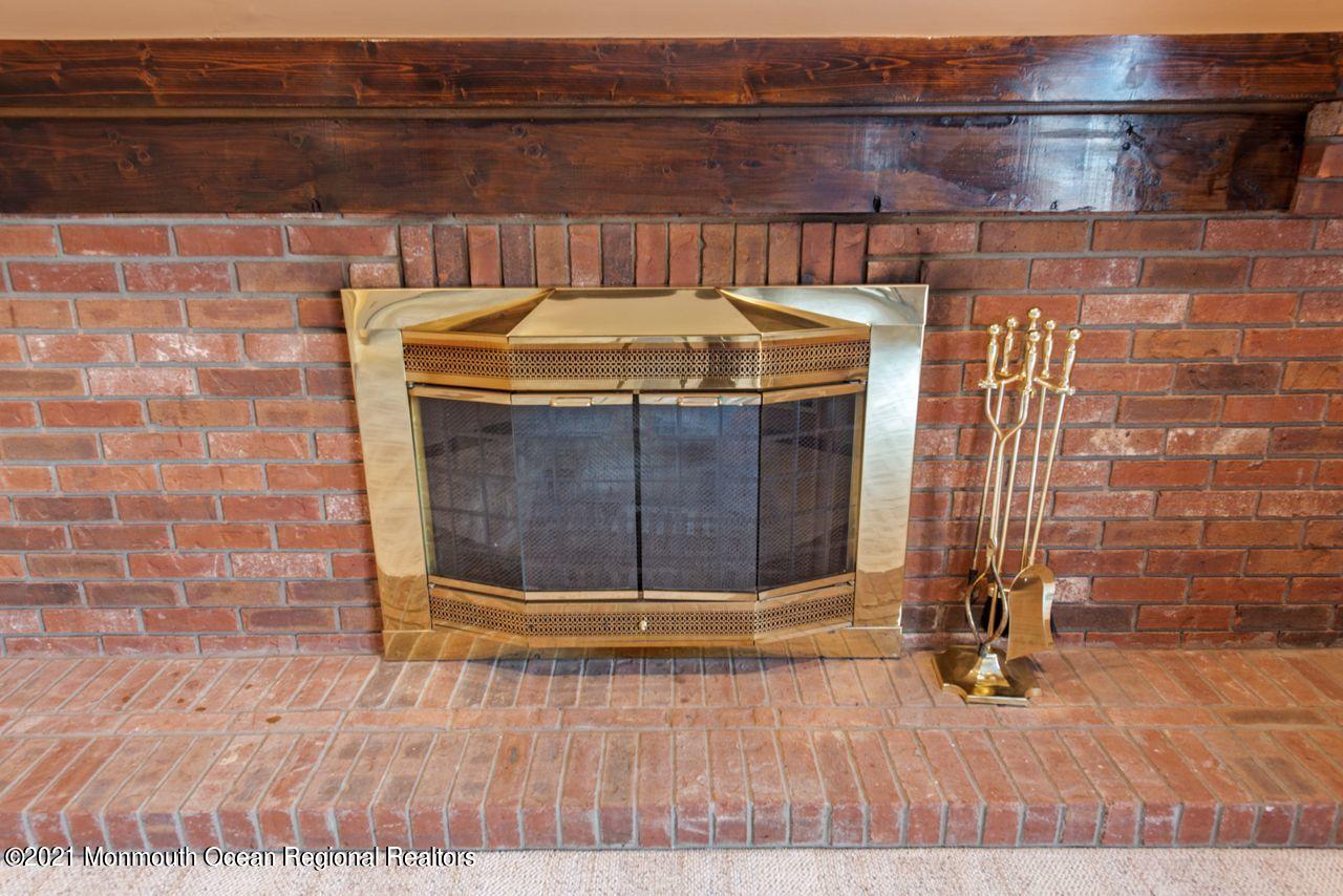 169 Lynch Road Middletown, NJ 07748 - Photo 16 of 33 07Living_Room