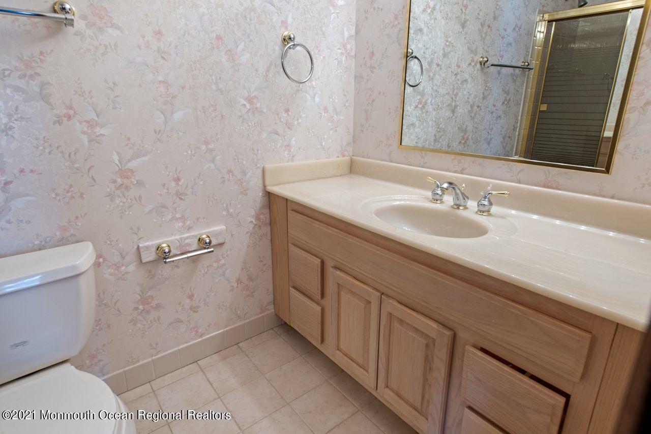 169 Lynch Road Middletown, NJ 07748 - Photo 26 of 33 26Bathroom