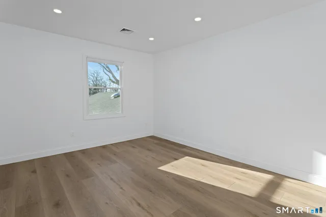 $3,500 | 70 Archer Lane, Stamford, CT 06905