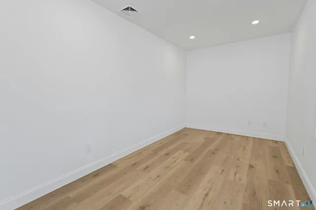 $3,500 | 70 Archer Lane, Stamford, CT 06905