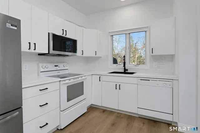 $3,500 | 70 Archer Lane, Stamford, CT 06905