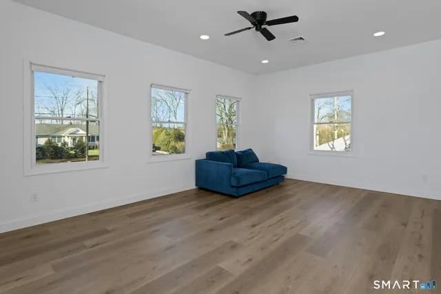 $3,500 | 70 Archer Lane, Stamford, CT 06905