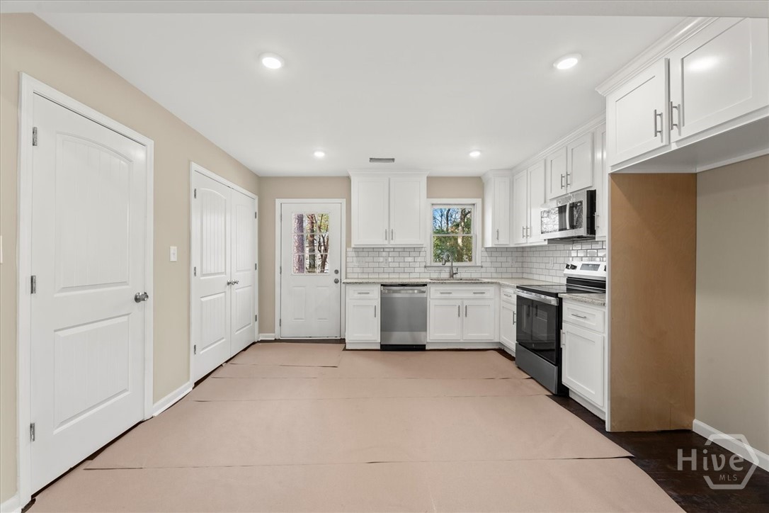 150 Royal Court Athens, GA 30601 - Photo 7 of 23