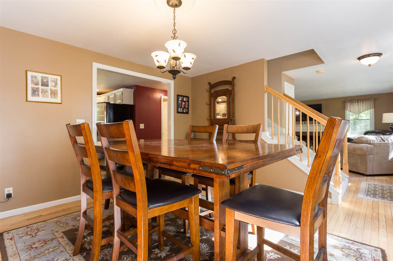 81 Union Road Stratham, NH 03885 - Photo 4 of 32
