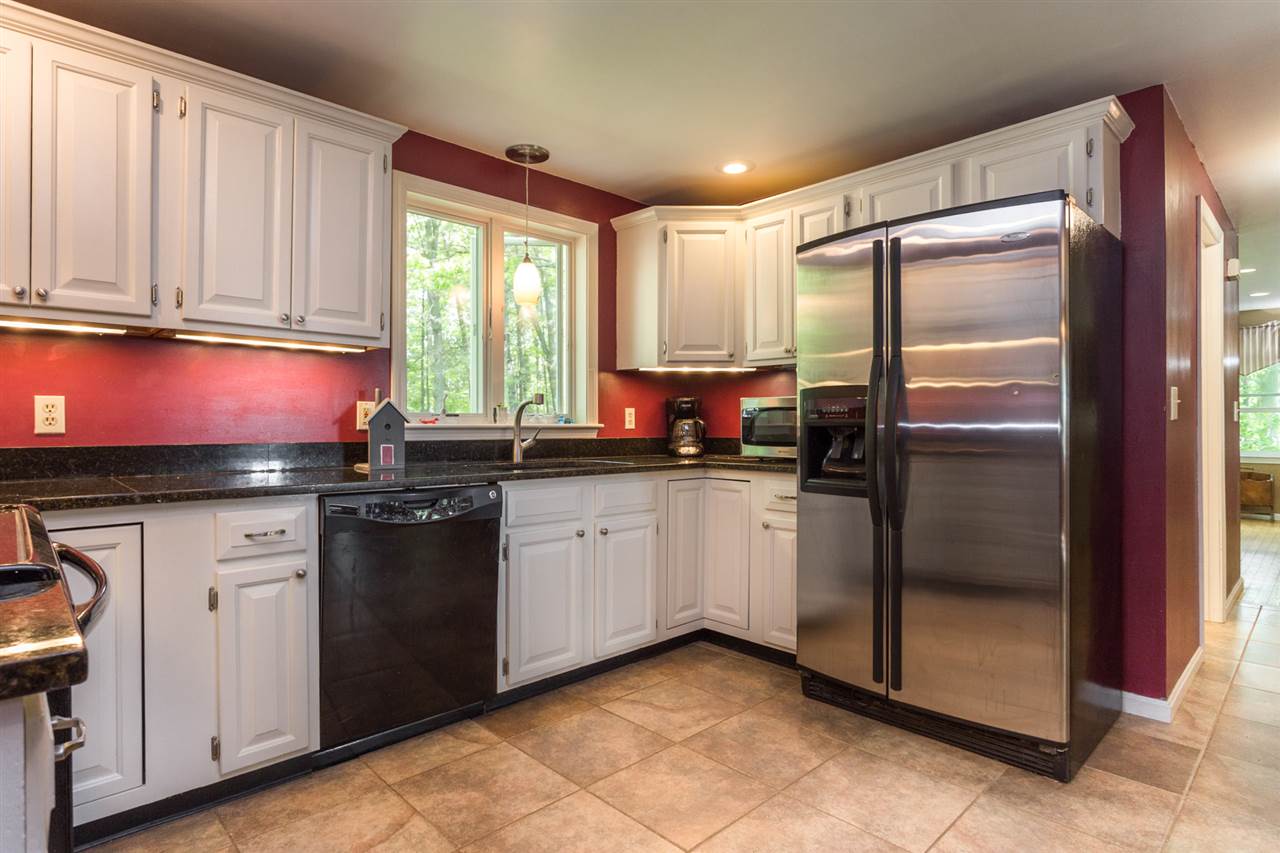 81 Union Road Stratham, NH 03885 - Photo 6 of 32