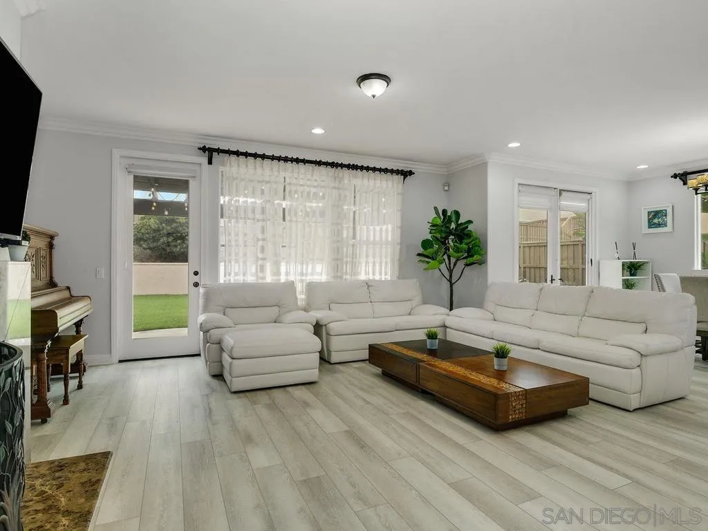 1352 North Paradise Ridge Way Chula Vista, CA 91915 - Photo 12 of 67