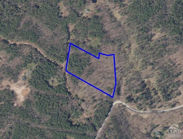 a sign that is on the side of a road