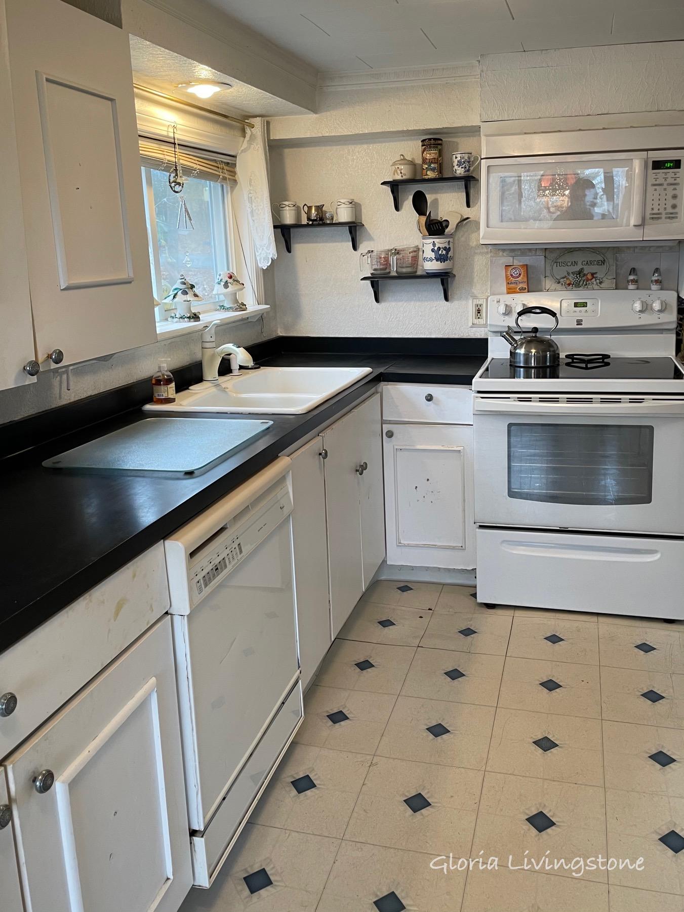 9 Hillcroft Road Boothbay Harbor, ME 04538 - Photo 14 of 19 Kitchen