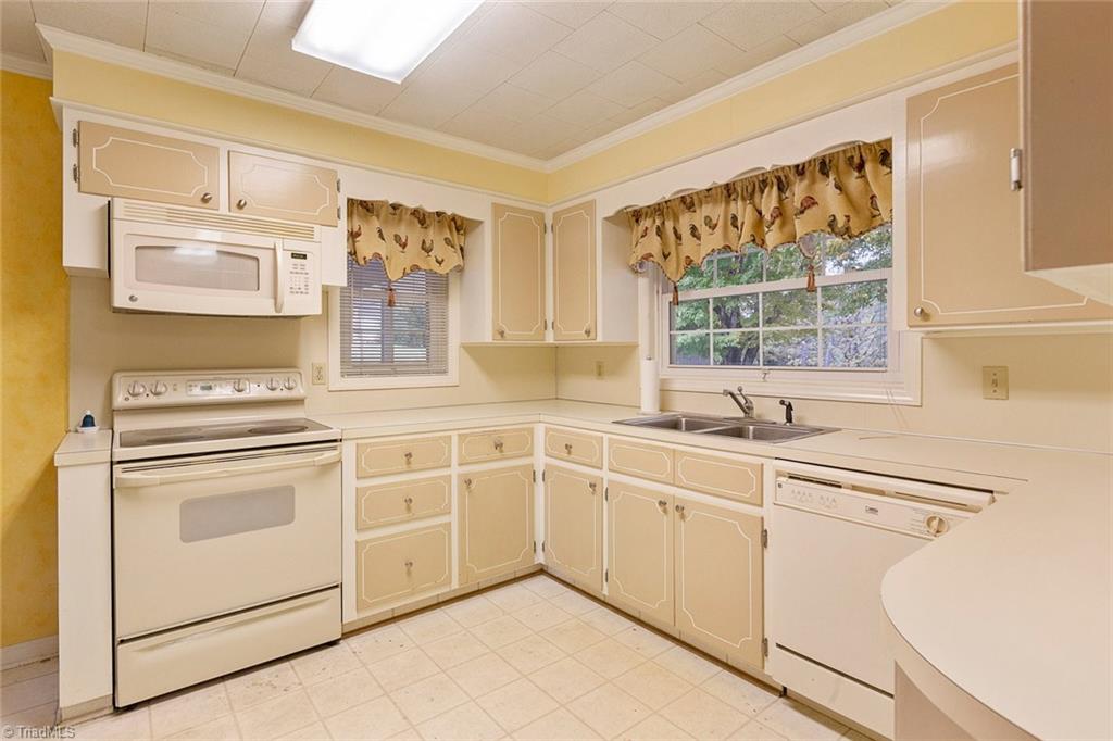 3802 Johnson Street High Point, NC 27265 - Photo 13 of 30 Gallery Image 13