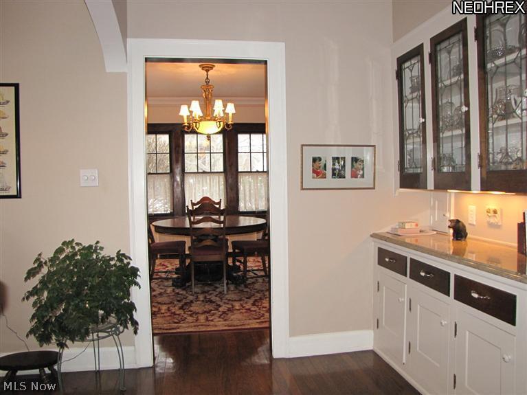 2712 Colchester Road Cleveland, OH 44106 - Photo 9 of 23