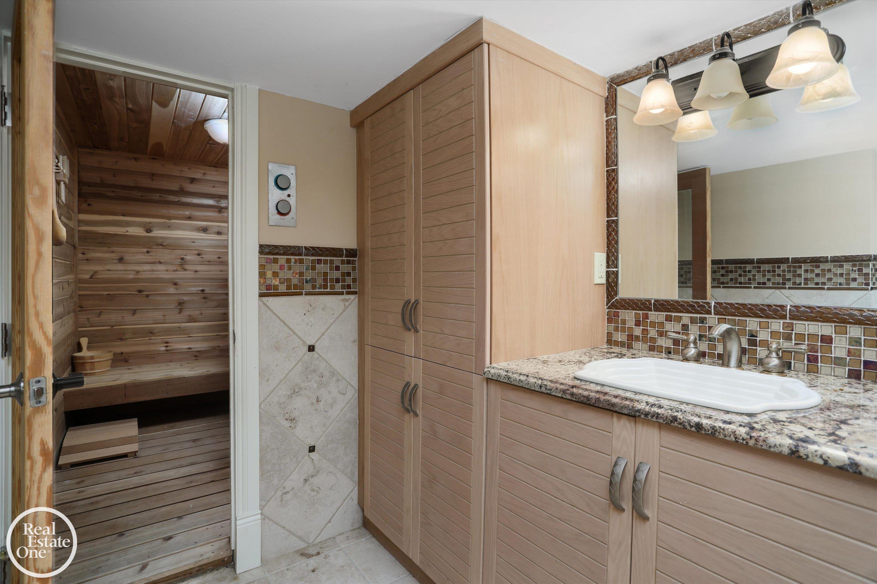 583 Lake Shore Road Grosse Pointe Shores, MI 48236 - Photo 67 of 92