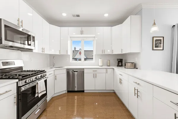 $4,000 | 43.5 Belmont Avenue, Unit 2, Newark, NJ 07108