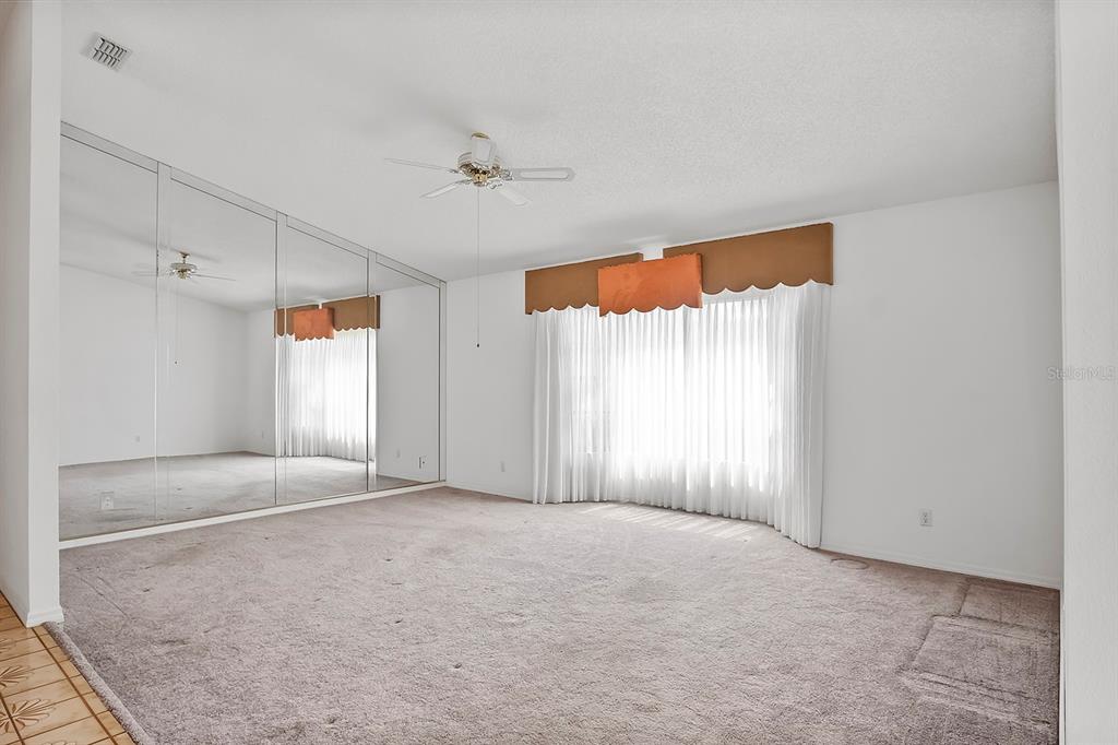 6049 Patricia Place Weeki Wachee, FL 34607 - Photo 11 of 57