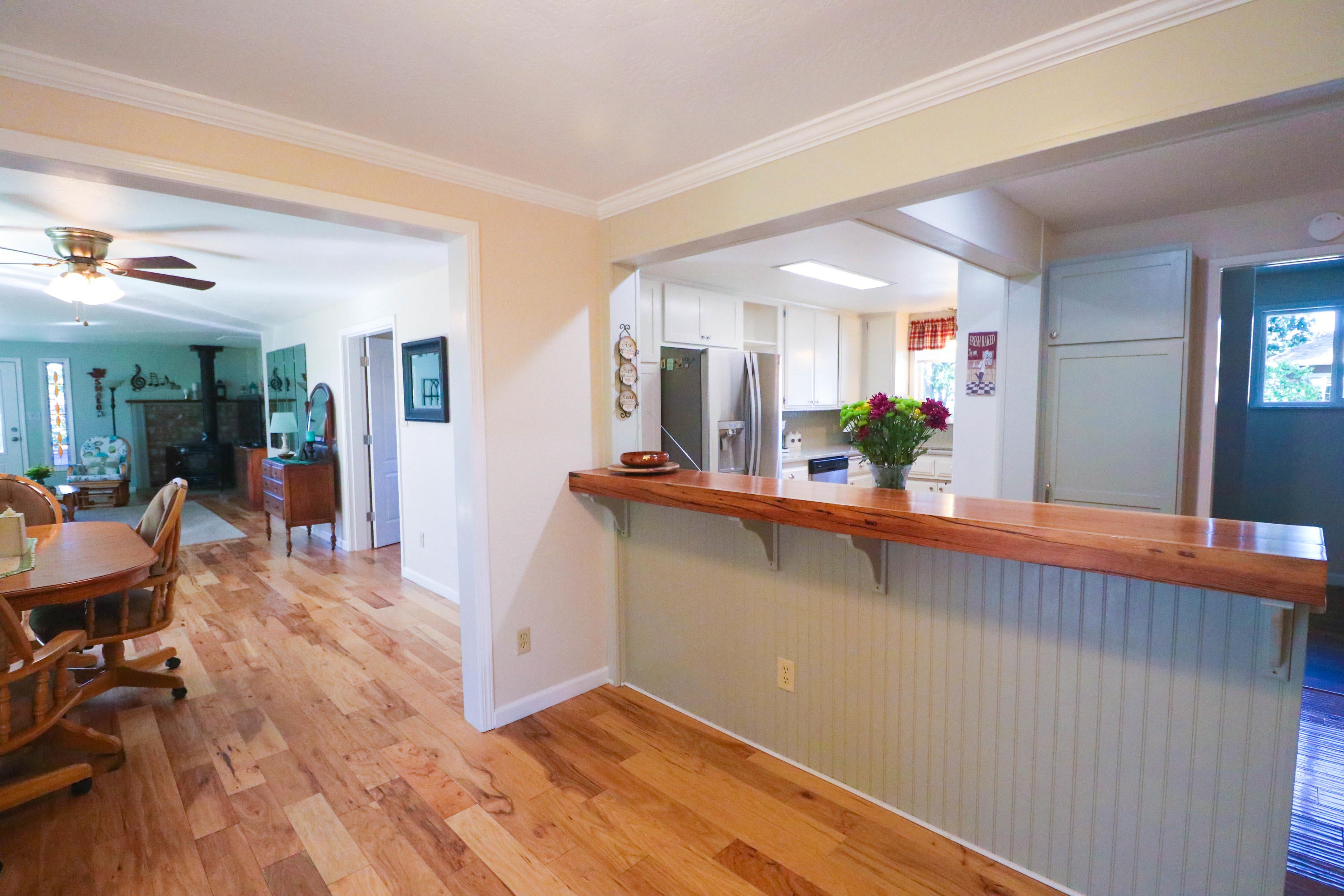 711 Gibbon Road Central Point, OR 97502 - Photo 17 of 30 711 Gibbon Road (14 of 26)