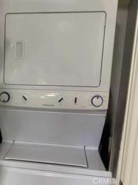 9293 Regents Road, Unit C303 La Jolla, CA 92037 - Photo 9 of 26 a close view of washer and dryer