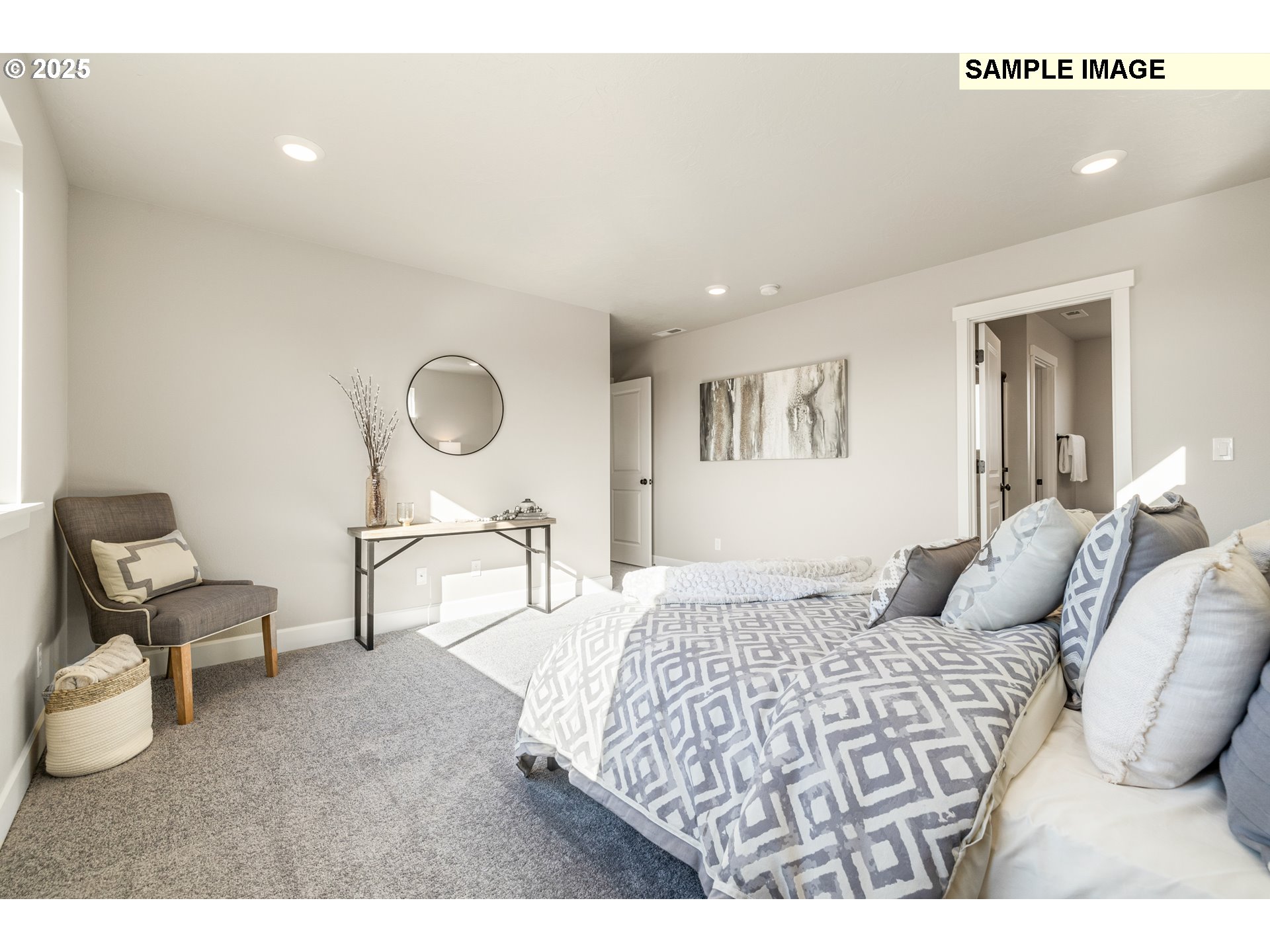 548 Arthur Street Umatilla, OR 97882 - Photo 30 of 36 a bedroom with a bed a mirror and lamp