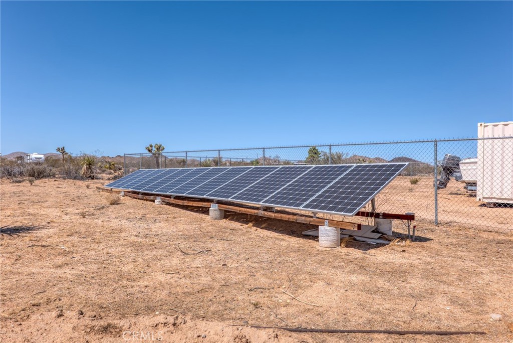 880 Inca Trail Yucca Valley, CA 92284 - Photo 19 of 26 a view of a terrace with chairs