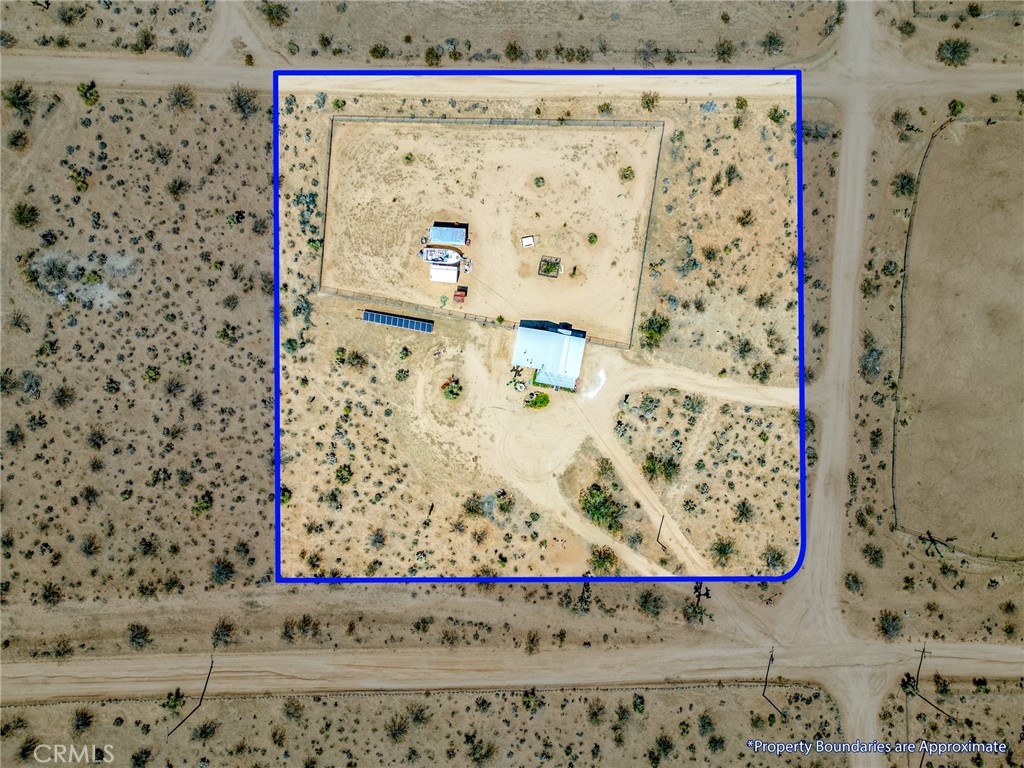 880 Inca Trail Yucca Valley, CA 92284 - Photo 24 of 26 a bathroom with a shower and a sink