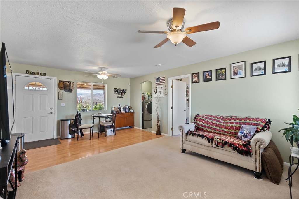 880 Inca Trail Yucca Valley, CA 92284 - Photo 10 of 26 a living room with furniture