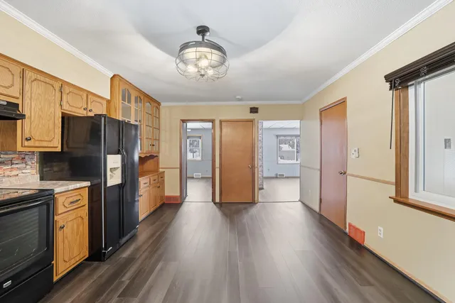 $300,000 | 627 South Litchfield Avenue, Litchfield, MN 55355