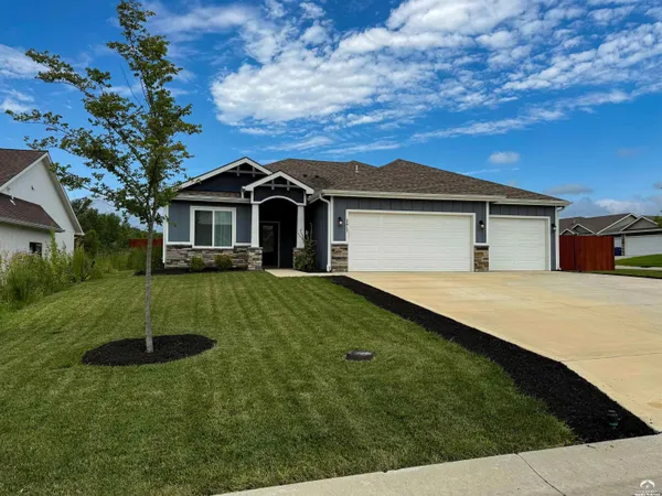 $399,900 | 2617 Bridgewater Drive, Lawrence, KS 66046
